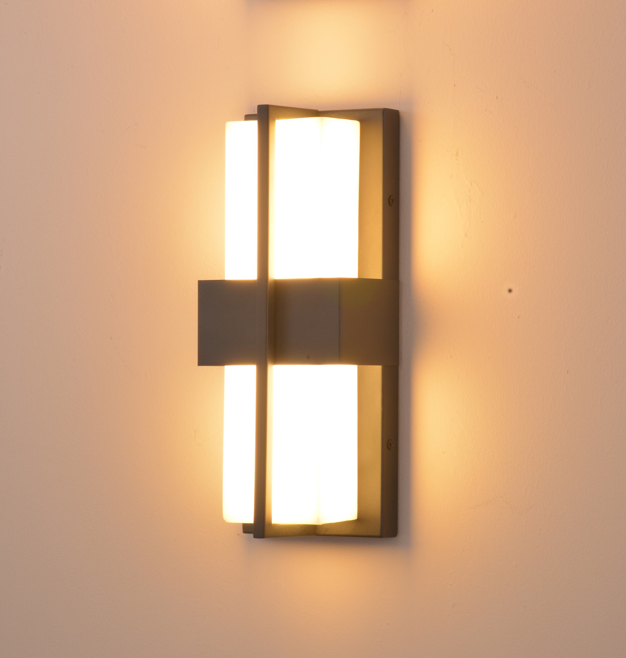 Applique de perete metalice geometrice moderne